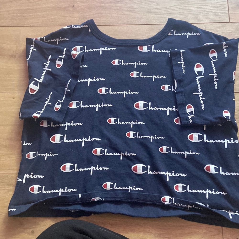 Champion navy cropped tee, medium